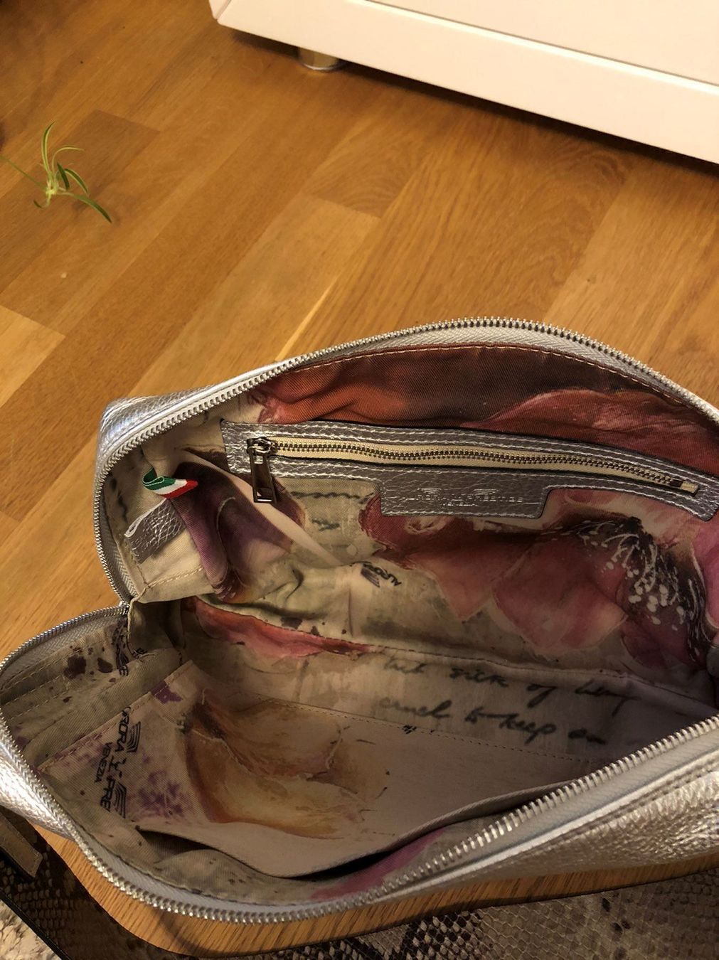 Borse da donna: Echtleder Tasche, Klatsch/ Silver – Nuovo (secondo la descrizione) da Uznach venduto da bmw-girl 7