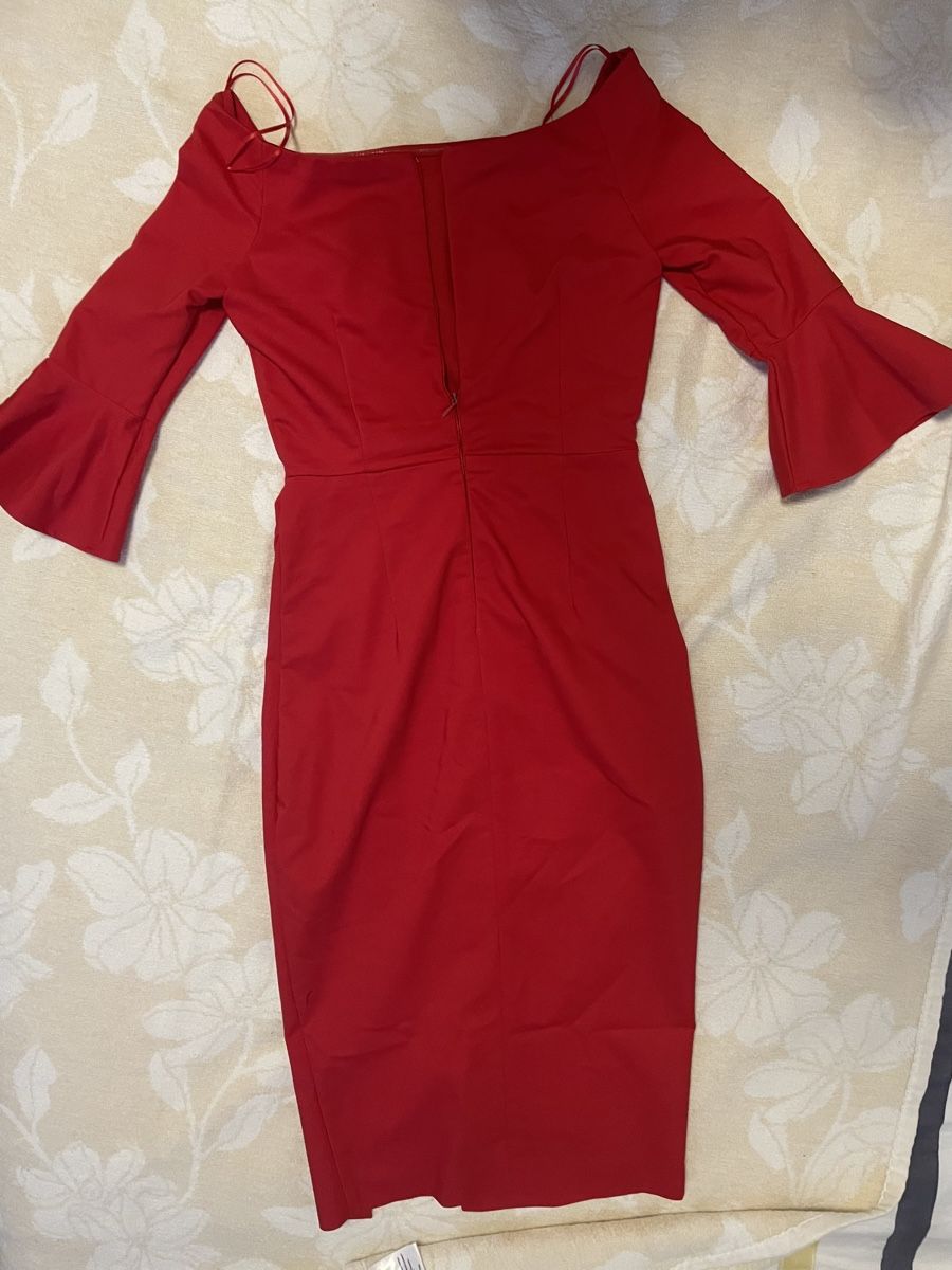 Zara Kleiderpakete: Kleider und Jumpsuit kurz – Gebraucht aus Rüti ZH von EMCRM 1