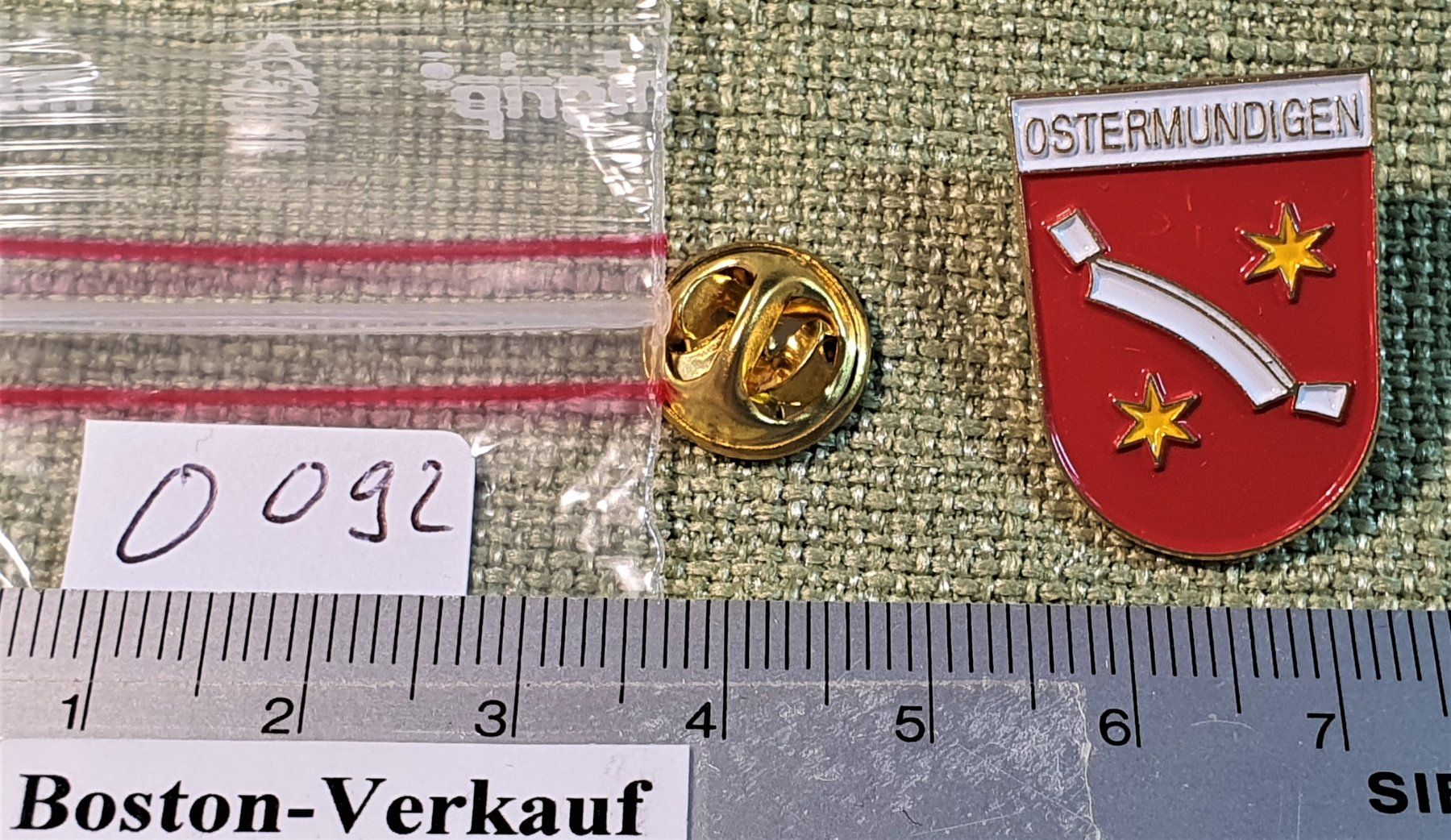Plaketten & Abzeichen: O092 - Pin Gemeinde Wappen Ostermundigen – Gebraucht aus Reinach BL von Boston-Verkauf 1