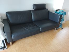GEMÜTLICHES LEDERSOFA