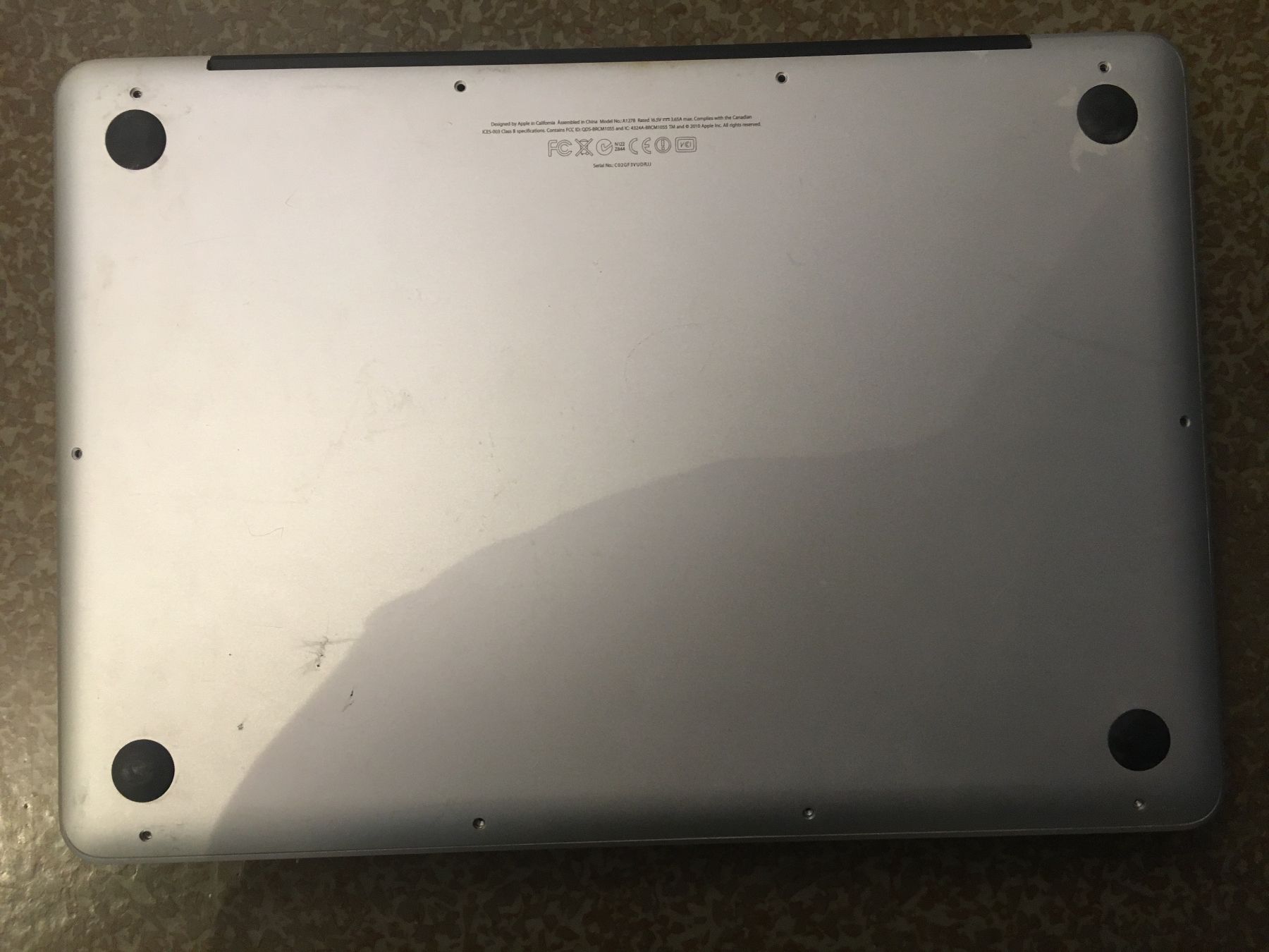 Apple Notebook: Apple MacBook Pro Gehäuse DEFEKT – Usato da Flawil venduto da rcnkr 6