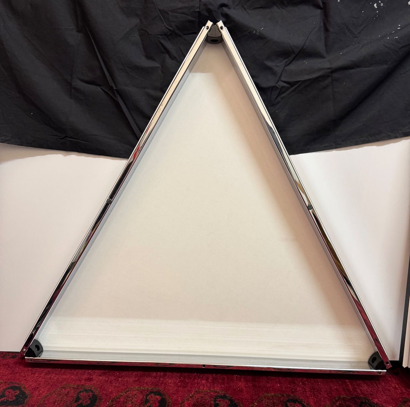 USM Tische: USM Haller – Table triangle 100 x 100 x 100 cm – Gebraucht aus Biel/Bienne von Philemon02 3