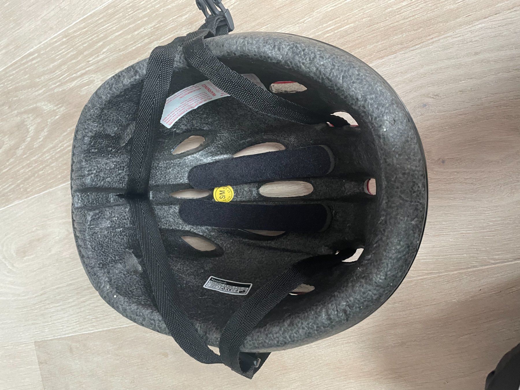 Caschi: Fahrradhelm – Usato da Zumikon venduto da jensbehlau81 2