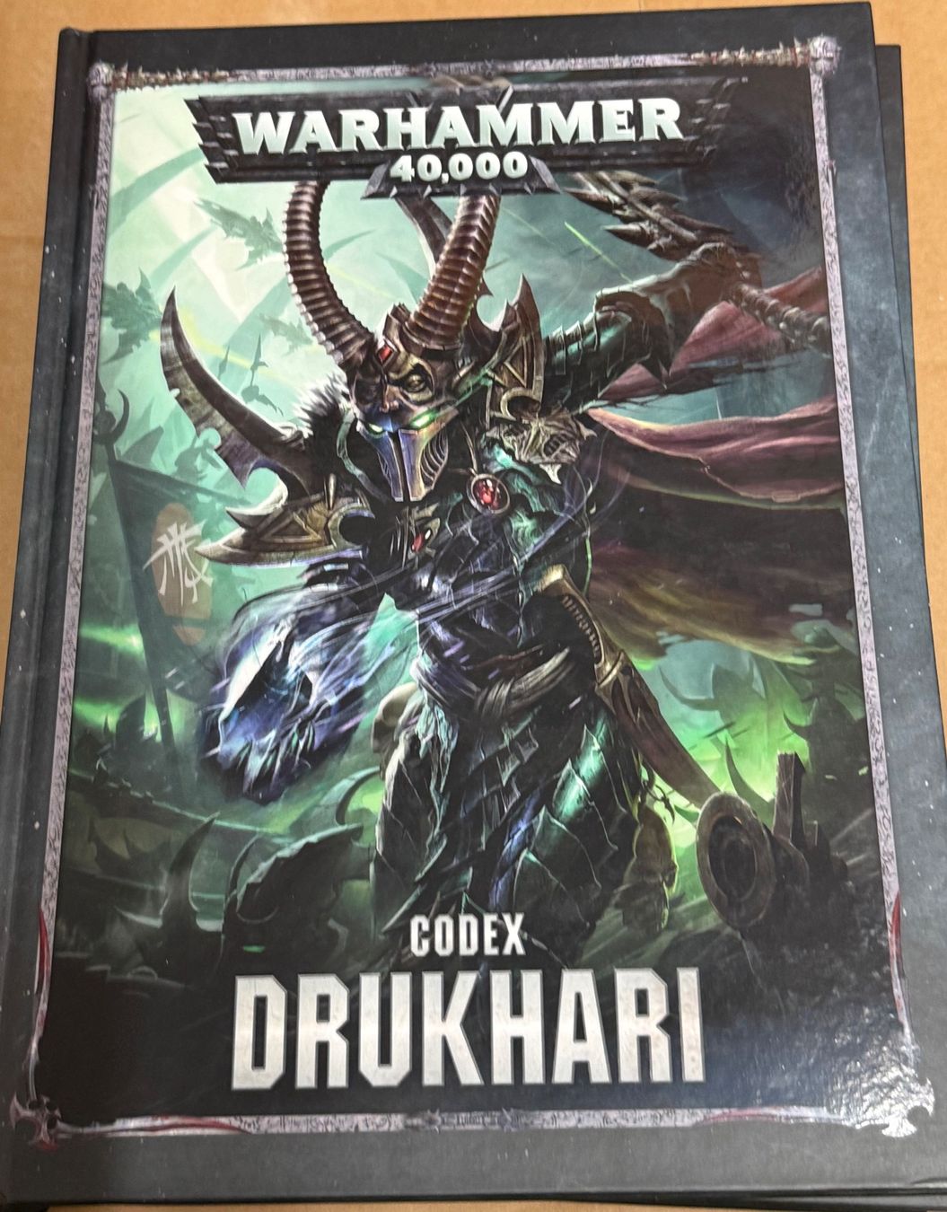 Libri: Warhammer 40.000: 8th Edition Codex - Drukhari – Usato da Zürich venduto da MegaYaranaika