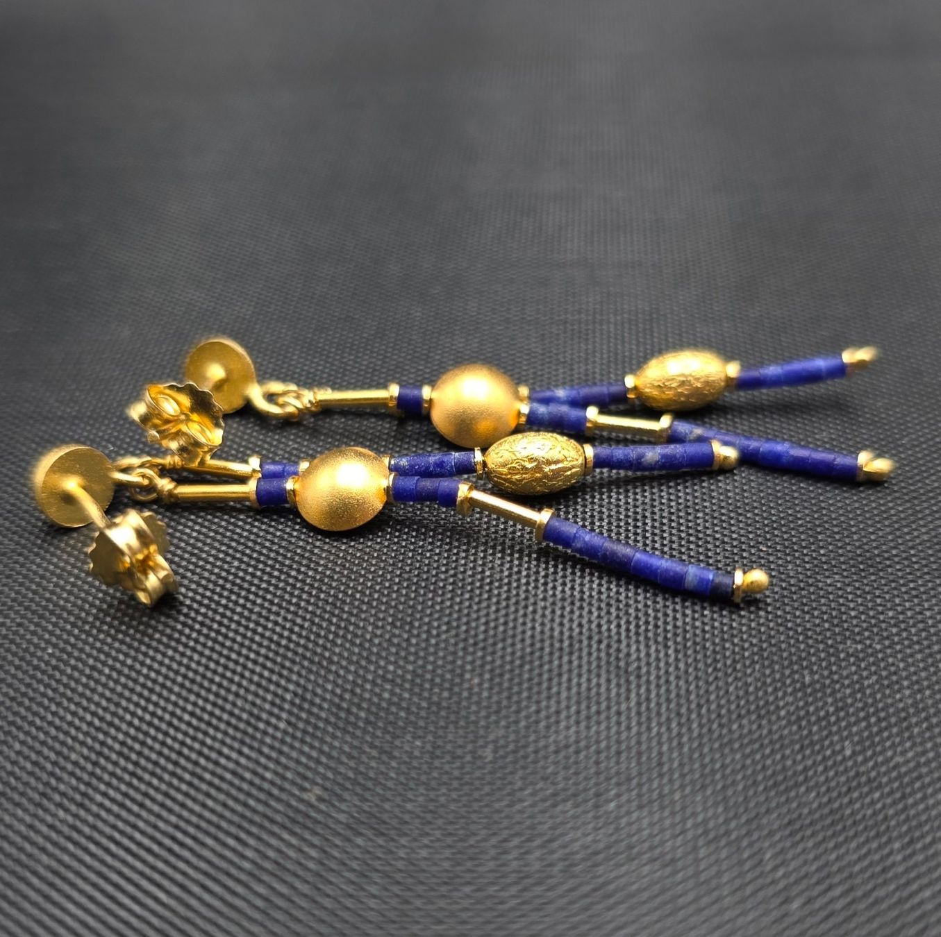 Orecchini pendenti & Orecchini a lobo: Gold 585 Ohrstecker mit Lapislazuli – Usato da Wald ZH venduto da Dasilver