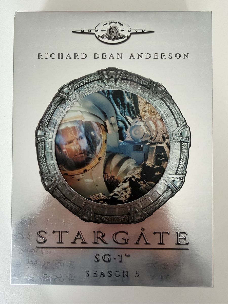 Tutti i DVDs: Stargate SG-1 Saison 5 – Usato da La Tour-de-Peilz venduto da xaejohn