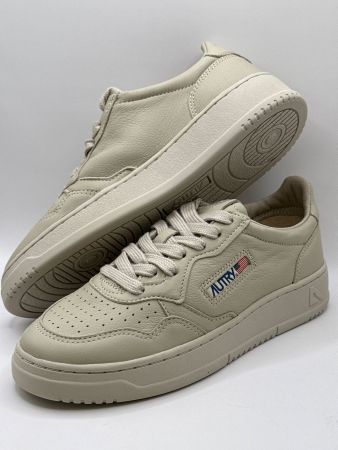 AUTRY W Medalist Low Suede - White/Pink Gr37