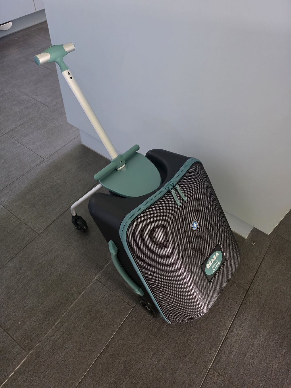 Micro Autres aviation: Beaba Reisekoffer mit Sitzmöhlichkeit – Neuf (Voir description) à Ebikon par lyl 1