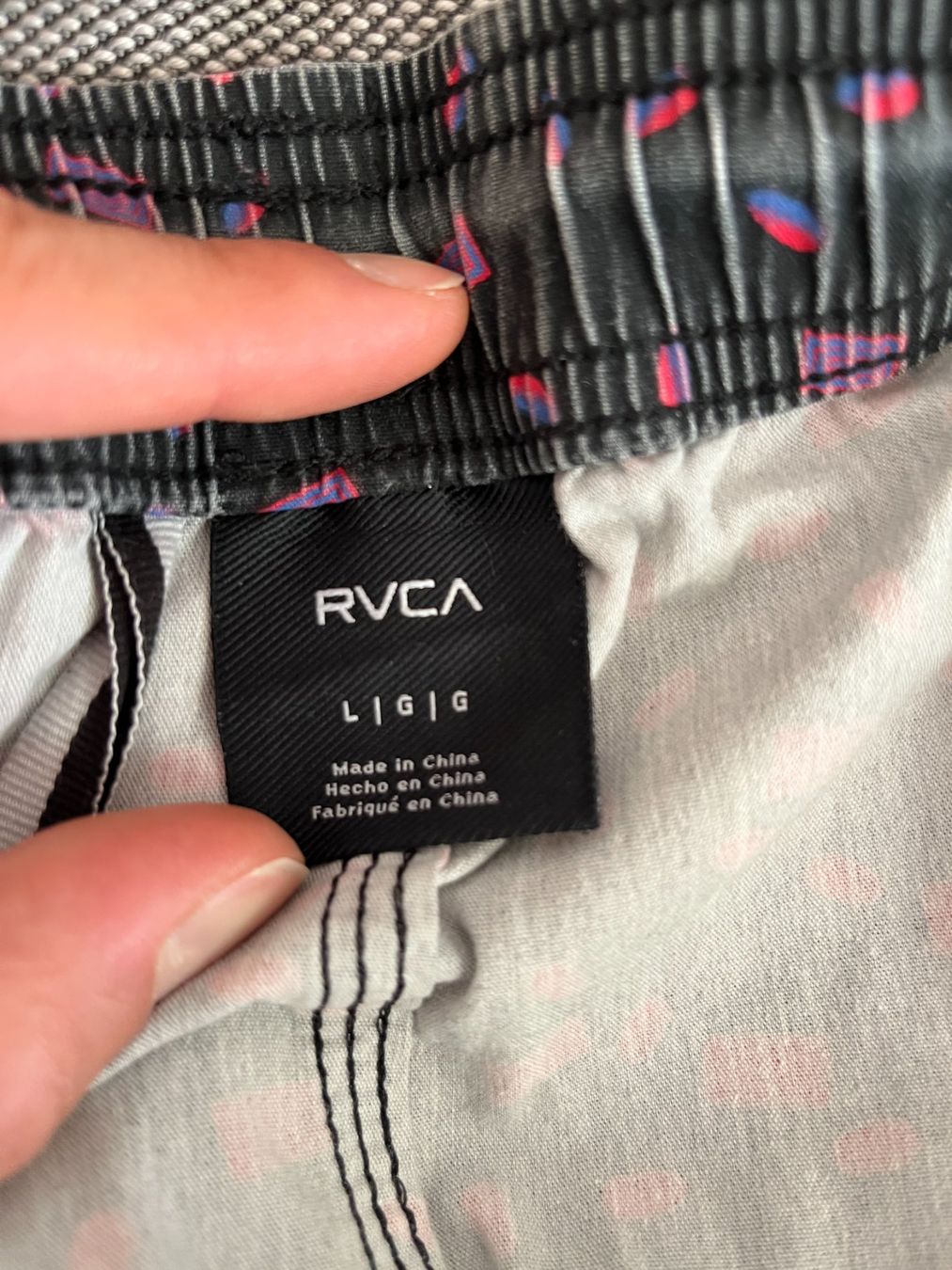 RVCA Hosen: SHORTS / BOARD SHORTS by RVCA – Gebraucht aus Zürich von Ankawhi 4