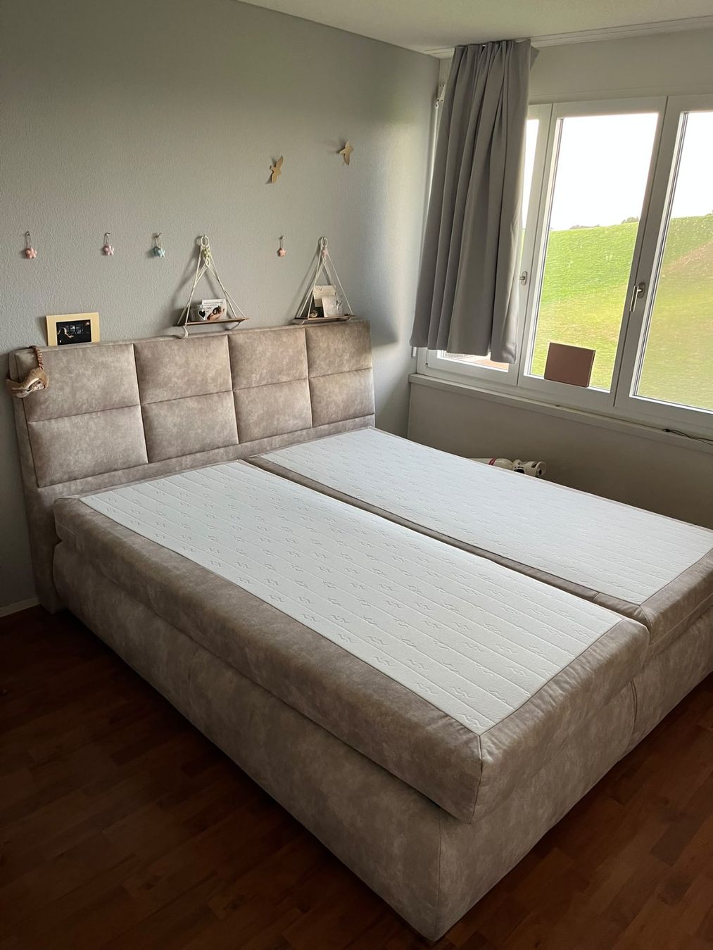 Betten: Boxspringbett 200x200 – Gebraucht aus Wädenswil von fab_h9fm 1