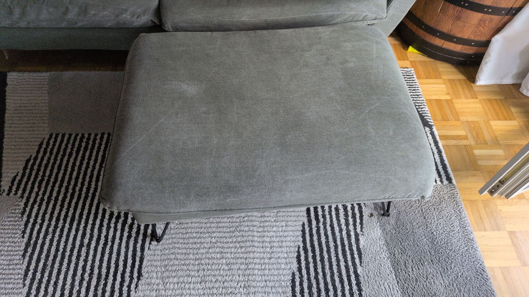 Divani: Sofa Olivgrün mit Hocker – Usato da Aesch BL venduto da Justmotos 1