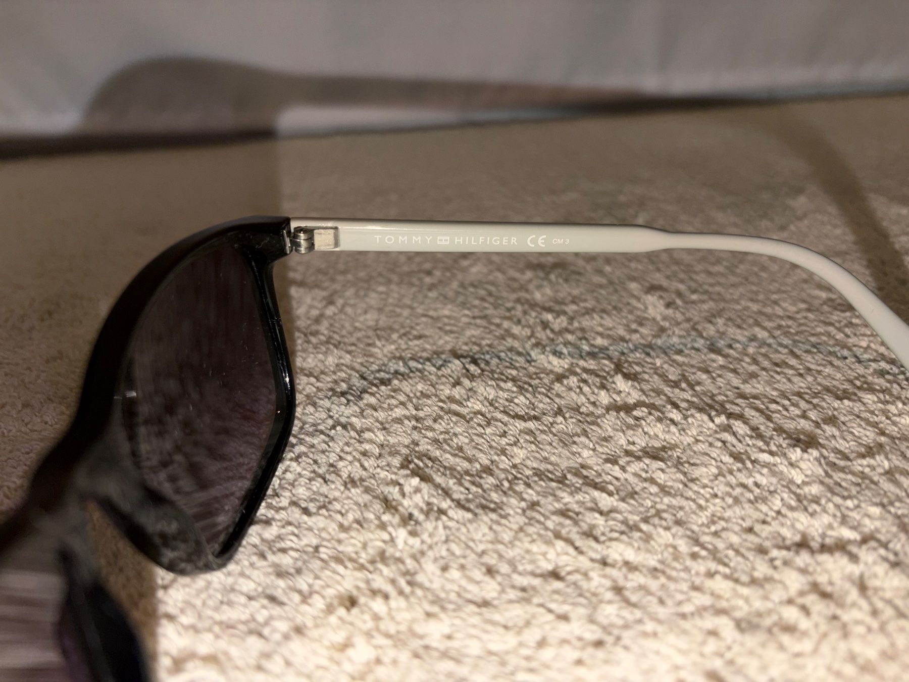 Tommy Hilfiger Occhiali & Lenti: Tommy Hilfiger Sonnenbrille – Usato da Visperterminen venduto da lgresell 4