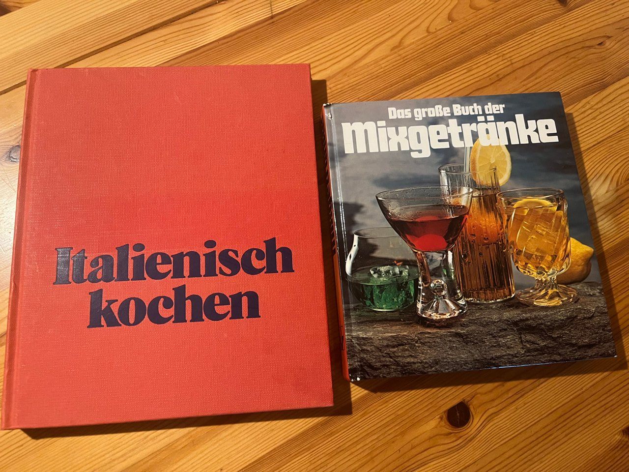 Libri: 3 Kochbücher und 1 Mixgetränke – Usato da Brunnen venduto da Asante 1
