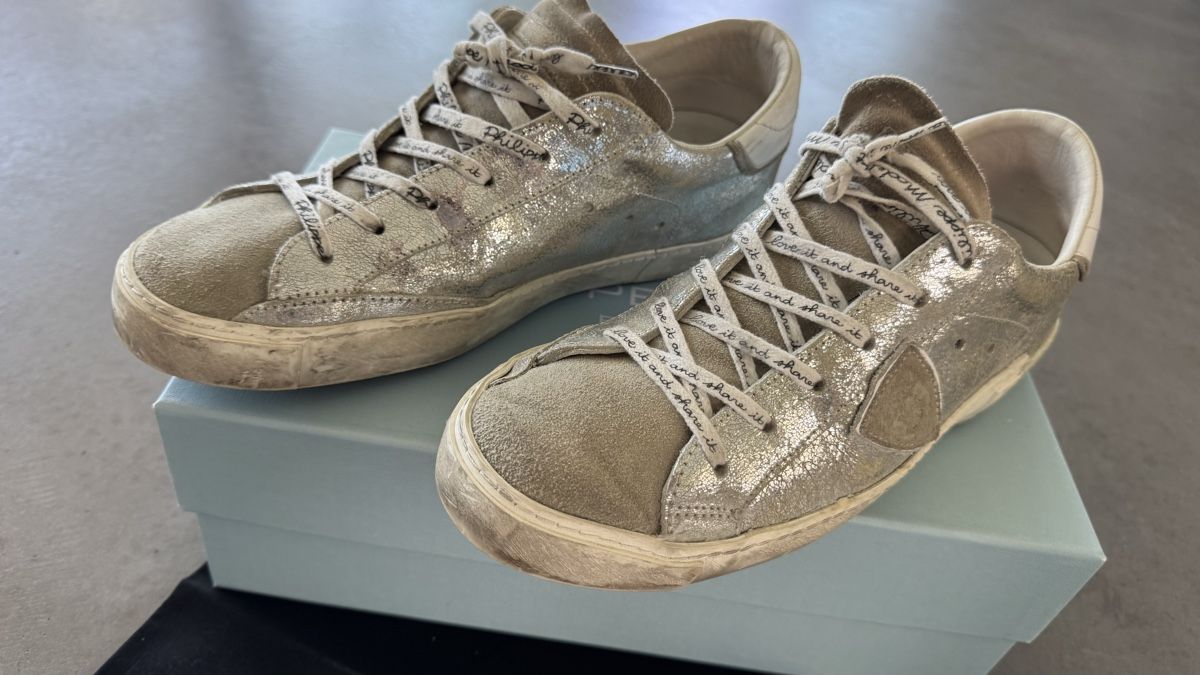 Scarpe da donna: Schicke Philippe Model Sneaker Grösse 40 Silber Glitzer-Look – Usato da Oberrieden venduto da Bergsteiger67