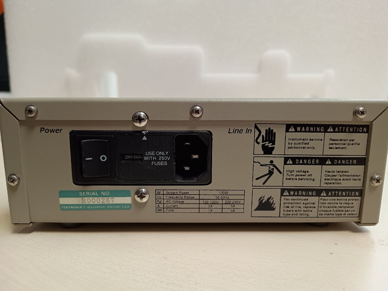 Caricabatterie: Tektronix A6905S Isolation Receiver, Akkuladegerät, defekt – Difettoso da Döttingen venduto da Schlei 3