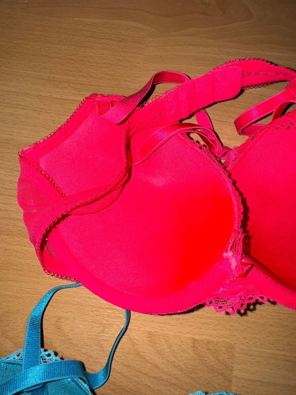 H&M Altra biancheria intima: 2 schöne BH 75B – Usato da Grosswangen venduto da shoes.bags.and.co 2