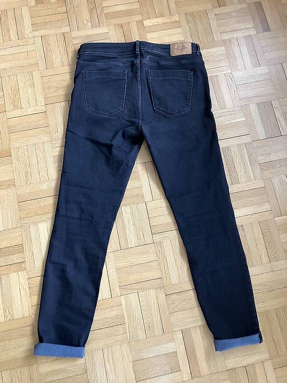 Jeans: Zara Jeans schwarz 40 (M) – Gebraucht aus Zürich von pas_y6lb 1