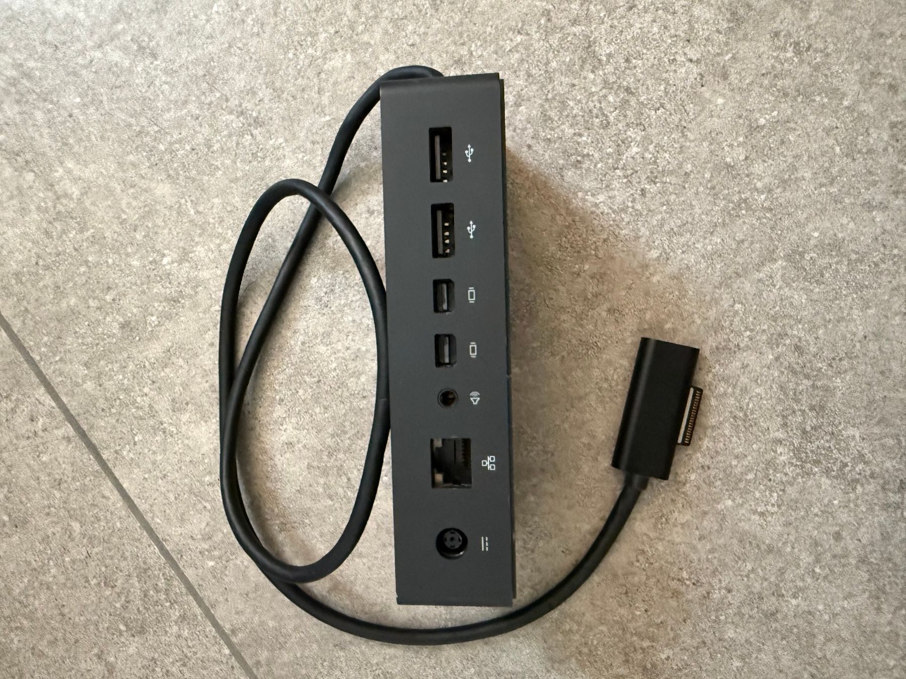 Microsoft Docking station: Microsoft Dockingstation für Surface – Usato da Oberhasli venduto da Josua11 4