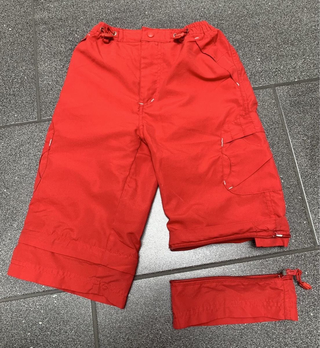 Pantaloni: Rote Sommerhose Gr. 116 – Usato da Hünenberg See venduto da spartakus02 2