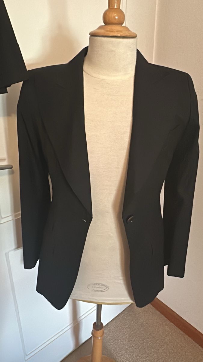 Completi & Tailleur: Superbe smoking  barbara bui médium – Nuovo (secondo la descrizione) da Genève venduto da Bacha1 4