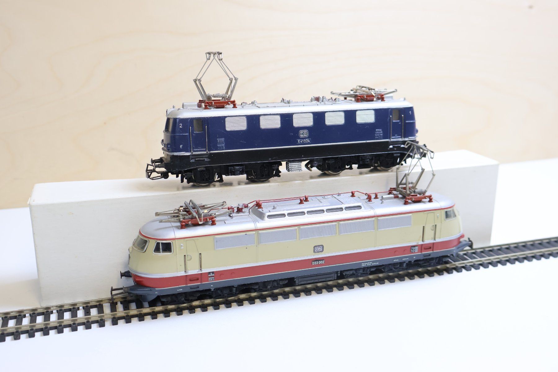 Märklin Modelleisenbahnen: Märklin TEE E03 E-Lok + DB E-Lok E41 - H0 AC – Gebraucht aus Winterthur von Monstera 2