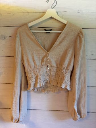 Dünner beiger Pulli in Gr. S von Monki