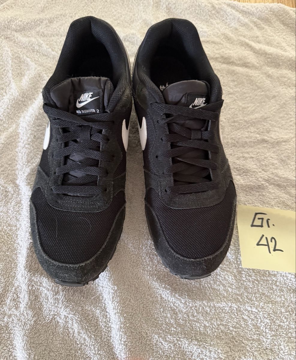 Herrenschuhe: Nike Schuhe neu 1-2 mal getragen – Neu und originalverpackt aus Thun von ver_7fjv