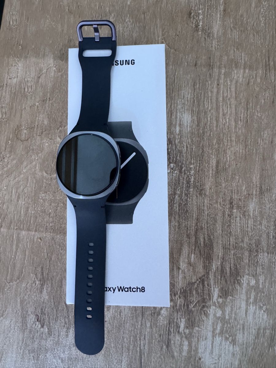 Samsung Smartwatch: Samsung Watch 40mm – Nuovo (secondo la descrizione) da Niederwangen BE venduto da sar_7d6v