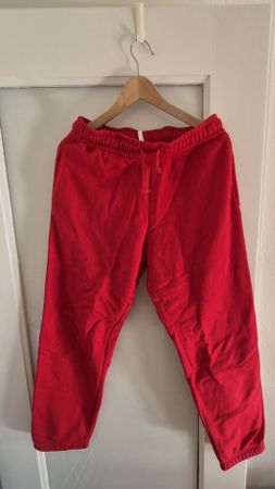 Jogginghose Chicoree rot Grösse S guter Zustand