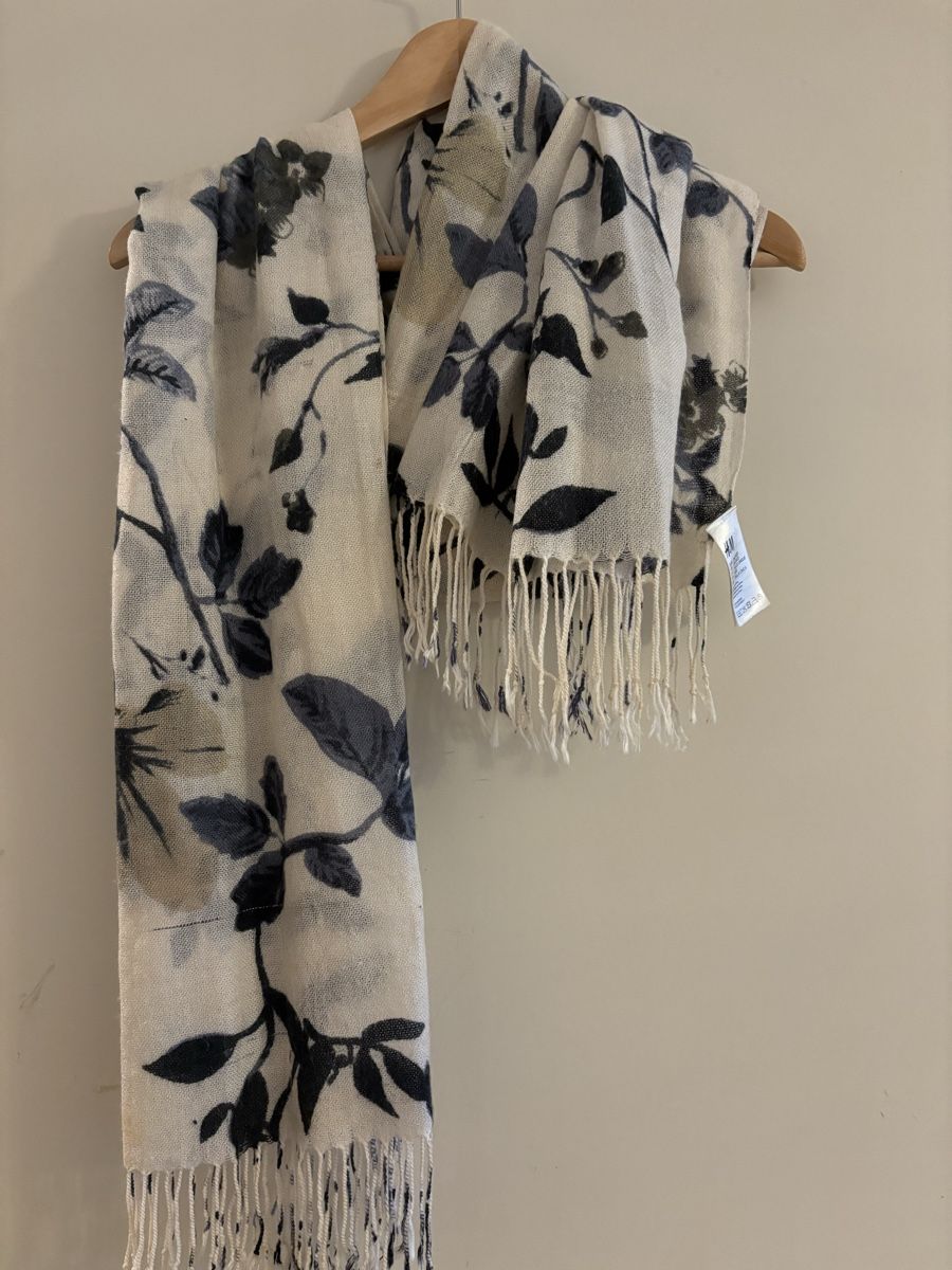 C&A Lotti di vestiti: Ensemble Jacket grise + écharpe – Usato da Chêne-Bougeries venduto da sor_9rzp 6