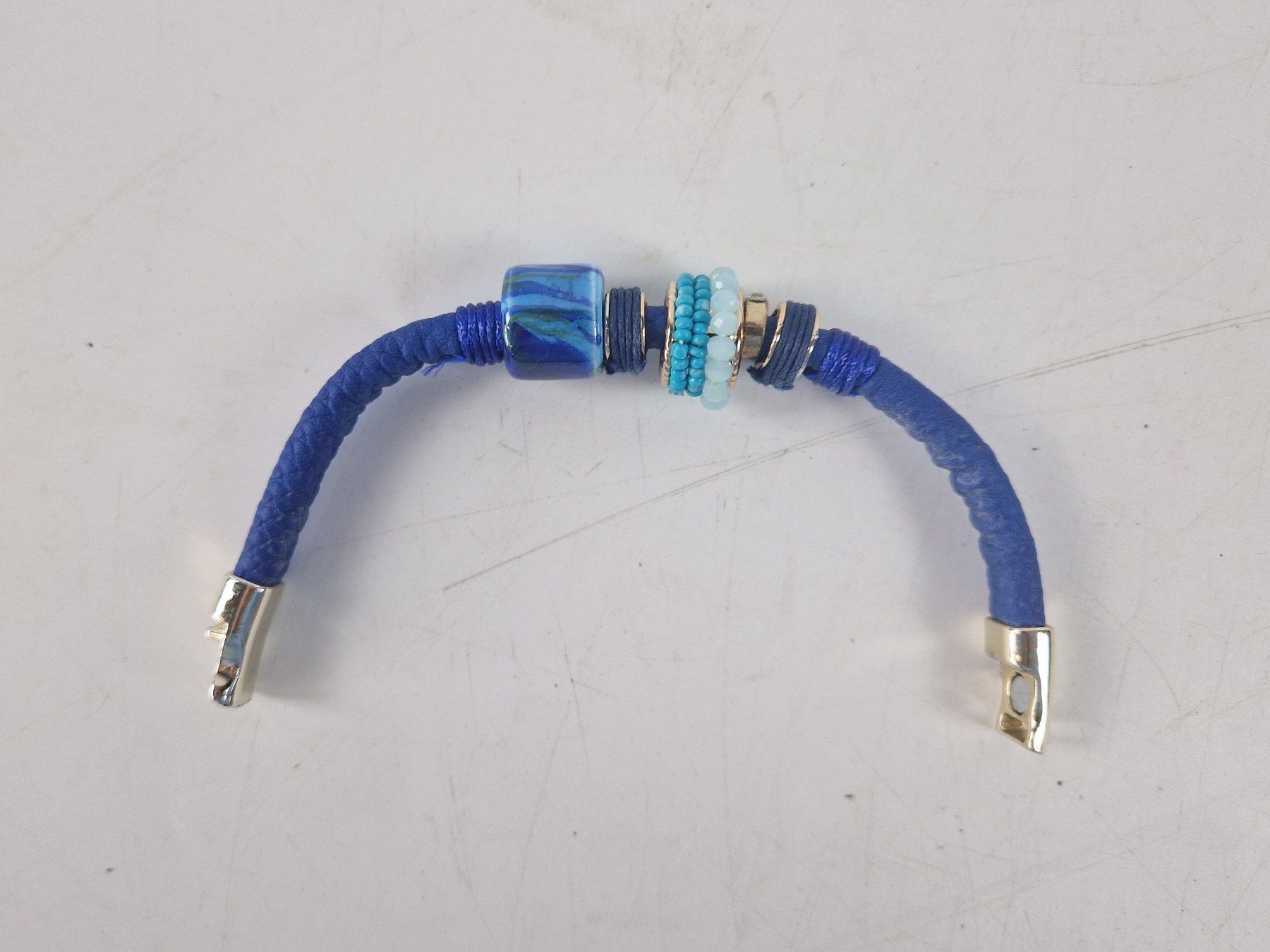 Armbänder & -reifen: Blaues Armband – Gebraucht aus Muhen von Restwert_Muhen 2
