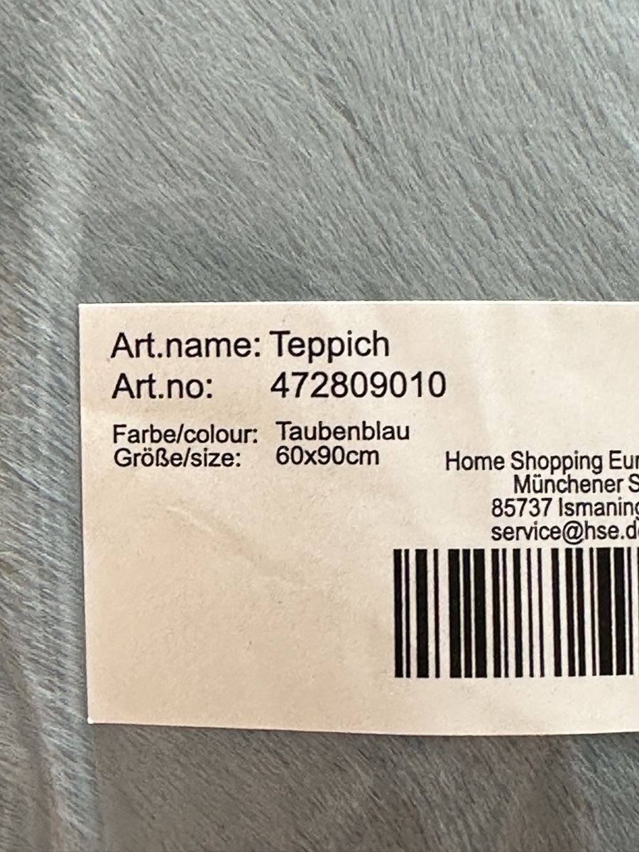Teppiche: Fell Teppich  Taubenblau  – Neu (gemäss Beschreibung) aus Bern von womiman 2