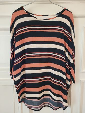 Hübsche Bluse von Soaked in Luxury, 100% Viskose, Grösse XS