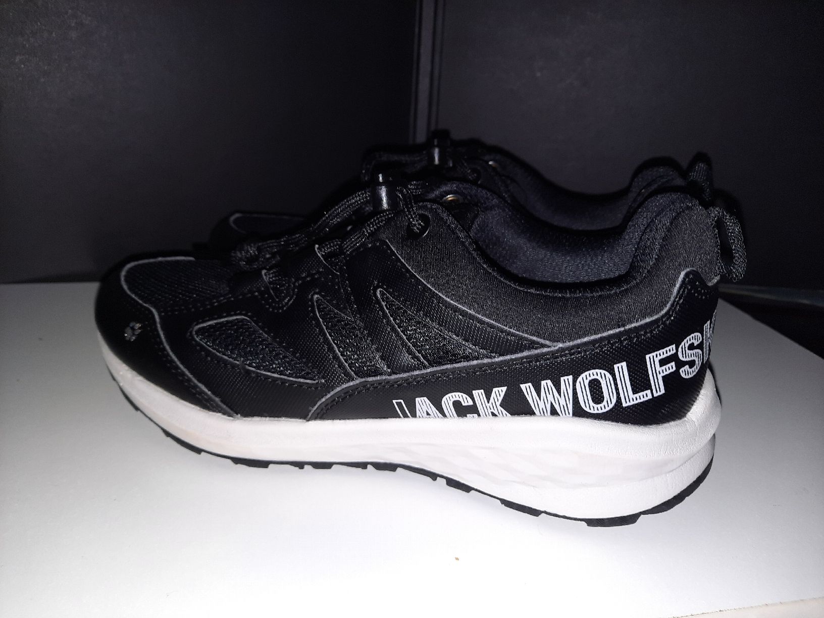 Jack Wolfskin Scarpe da uomo: jack wolfskin schue n. 34 – Nuovo (secondo la descrizione) da Biasca venduto da Old_6blh 3