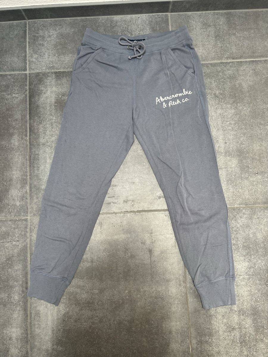 Abercrombie Pantaloni: Abercrombie & Fitch Trainerhose Grösse S – Usato da Wettswil venduto da alstel24