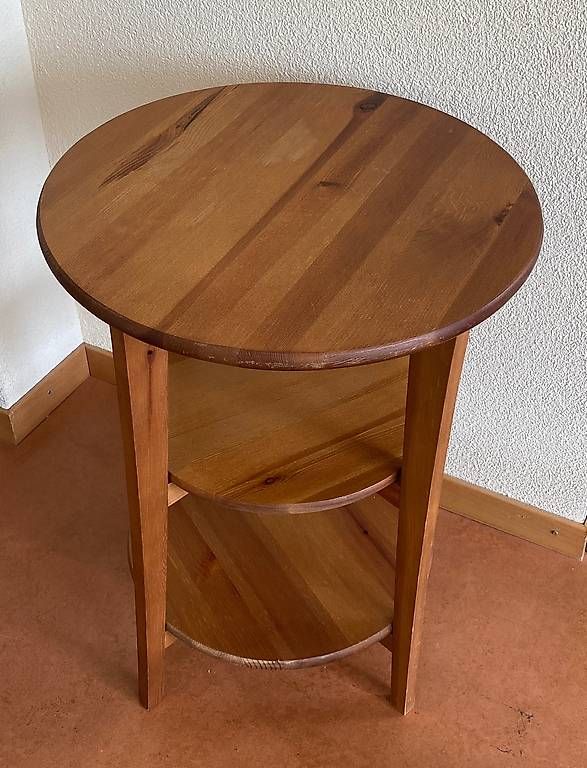 Ikea Tavoli: Beistelltisch Holz IKEA Olsvik – Usato da Urdorf venduto da Resumasa 1