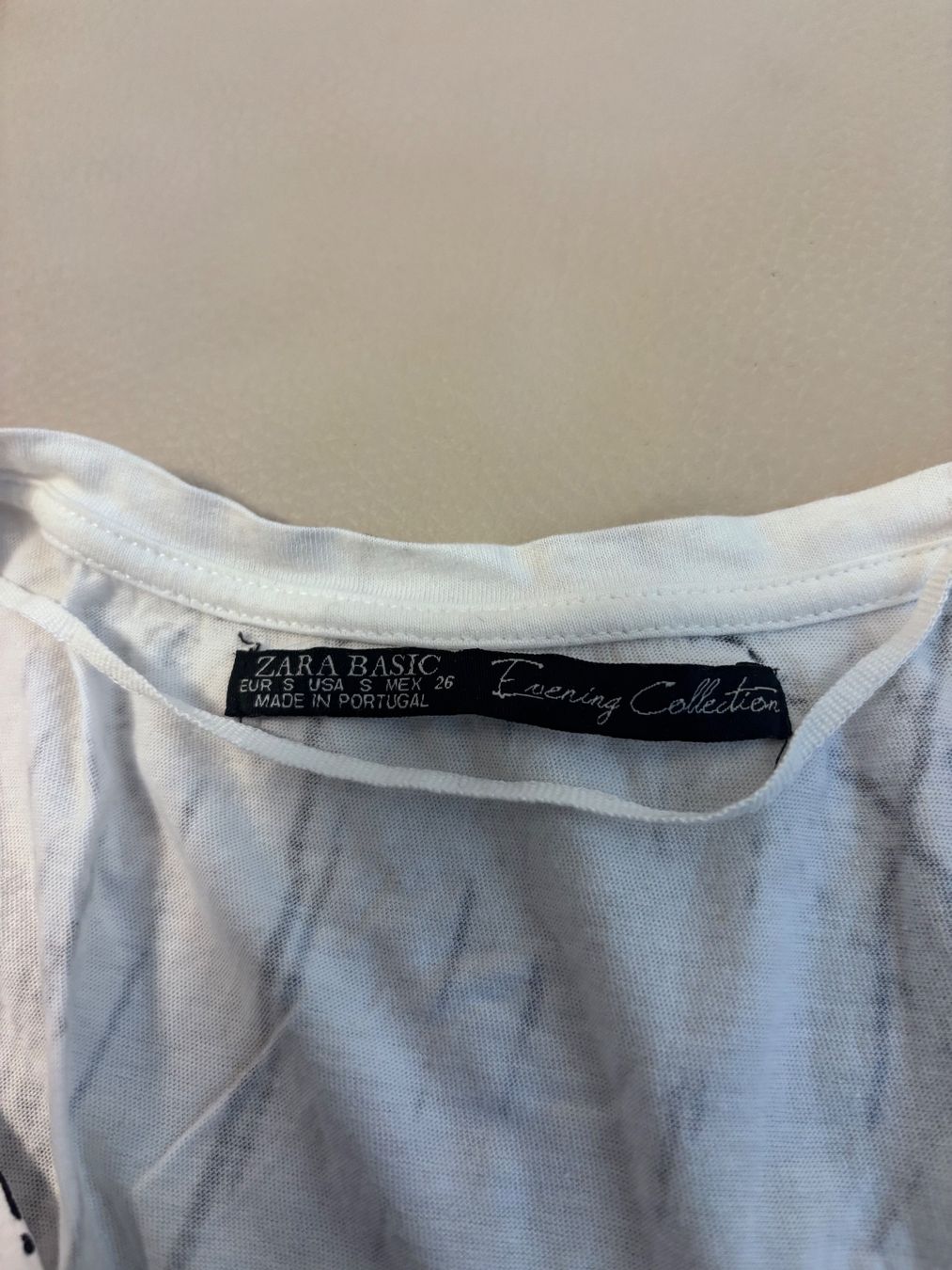 Zara T-shirt: Zara Basic Shirt, Grösse S, schwarz-weiss, neuwertig – Usato da Zürich venduto da engebrunau 2