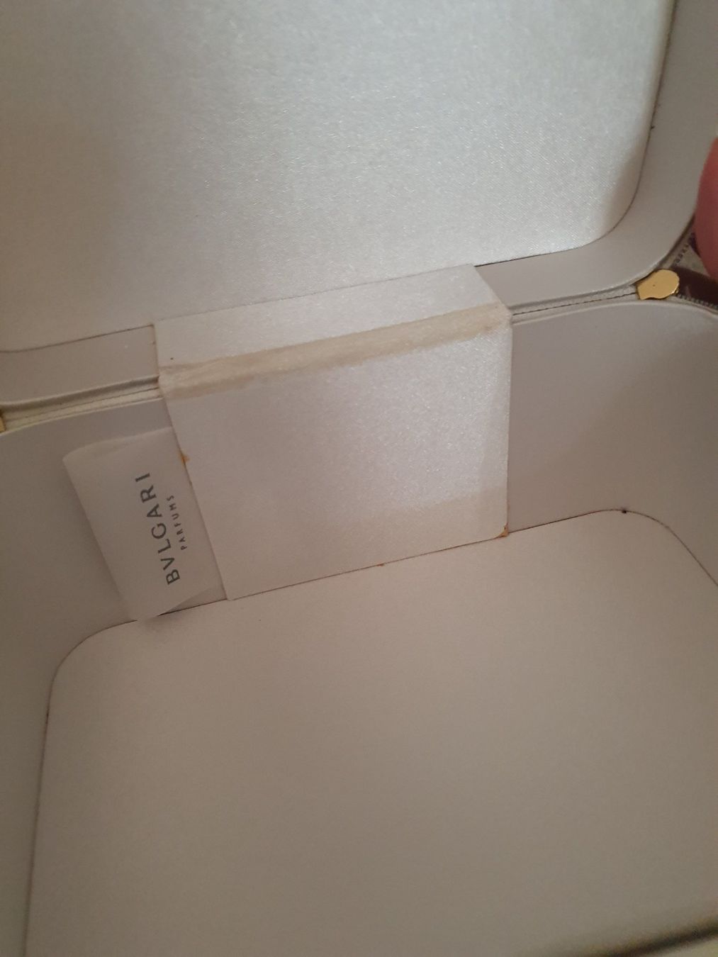 Custodie per cosmetici: Beauty case by BULGARI – Nuovo e nell'imballaggio originale da Chiasso venduto da Ann58 3