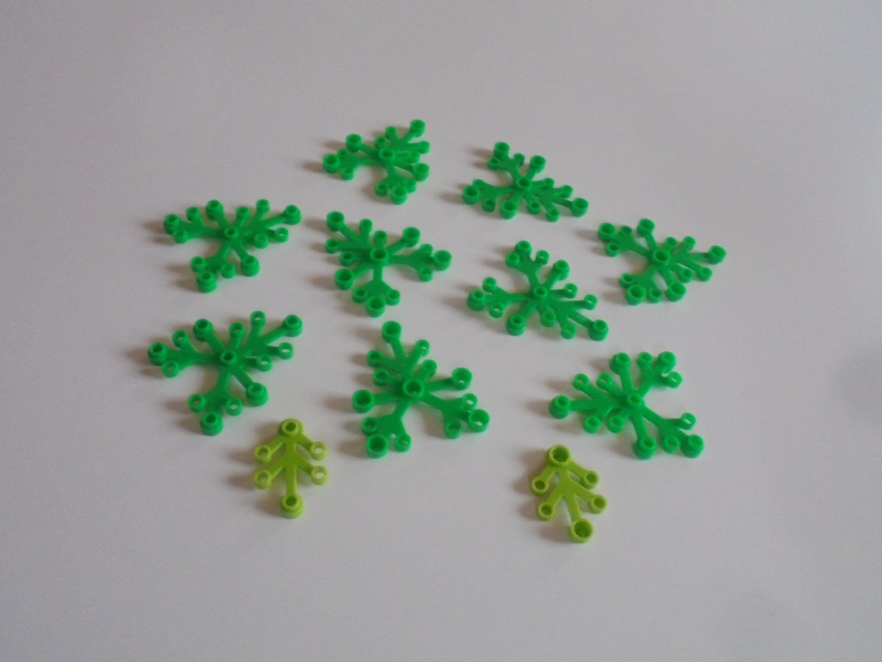 Lego Giocattoli: LEGO - DIVERSE - HELL - GRÜNE - BLÄTTER – Usato da Gelterkinden venduto da ajdt4