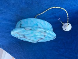 Deckenlampe Art Deco  helblauem, marmoriertem Glas. Um 1940