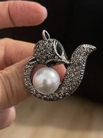 Broche renard  perle état  neuf 3,8 cm X 3 cm