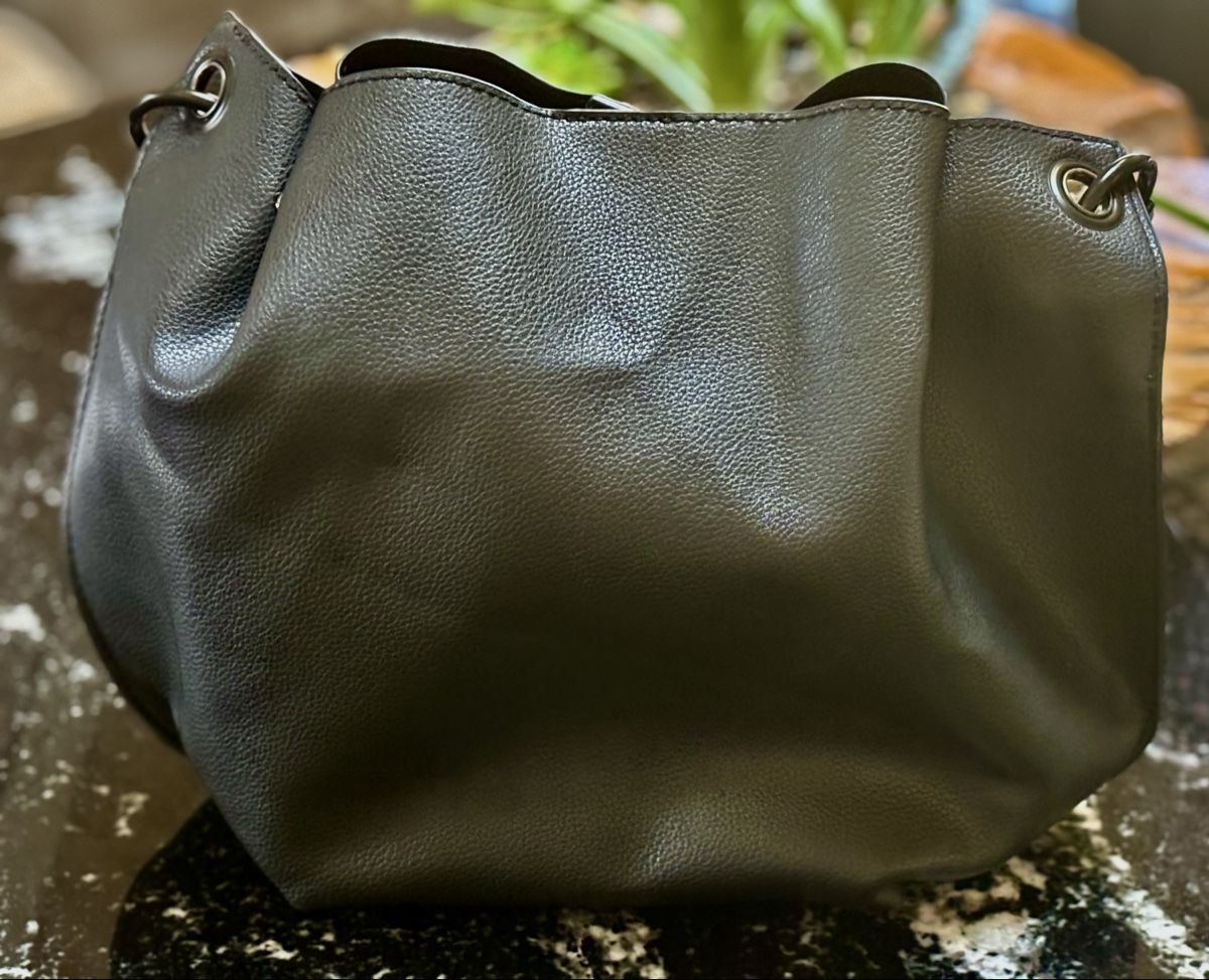 Guess Sacs femmes: Sac GUESS – Neuf (Voir description) à Porrentruy par Zamourette 1