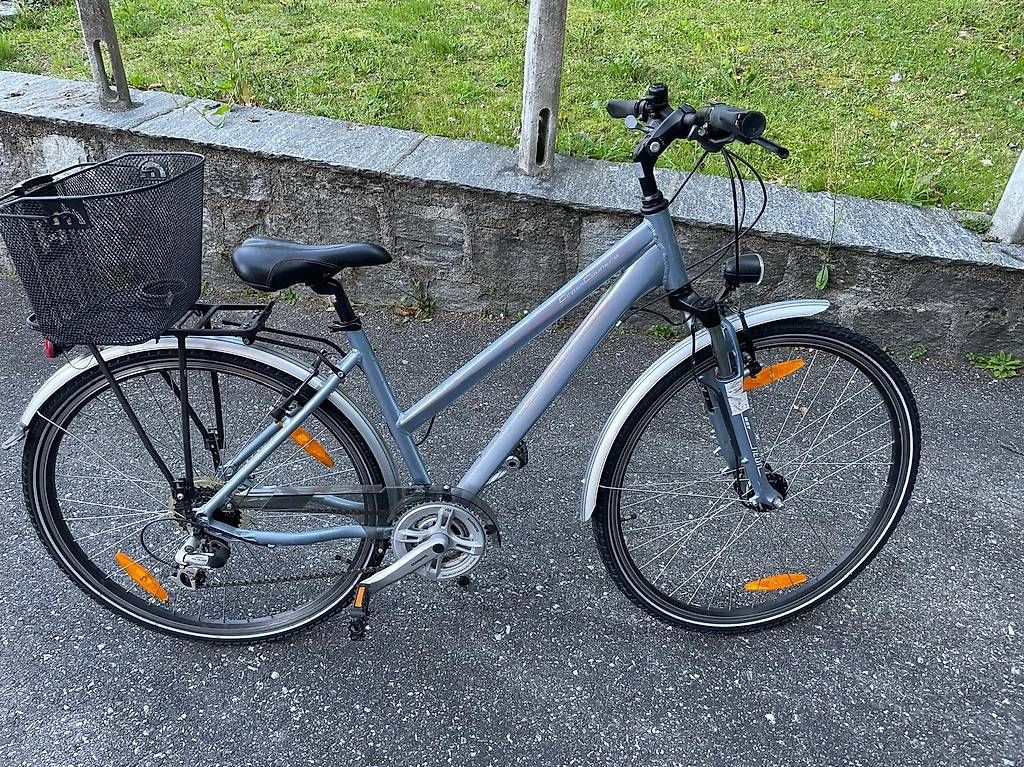 Vélos: Bicicletta da donna – D'occasion à Giubiasco par erm_ngb5