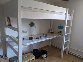 Joli lit mezzanine avec bureau 94cm x 208cm
