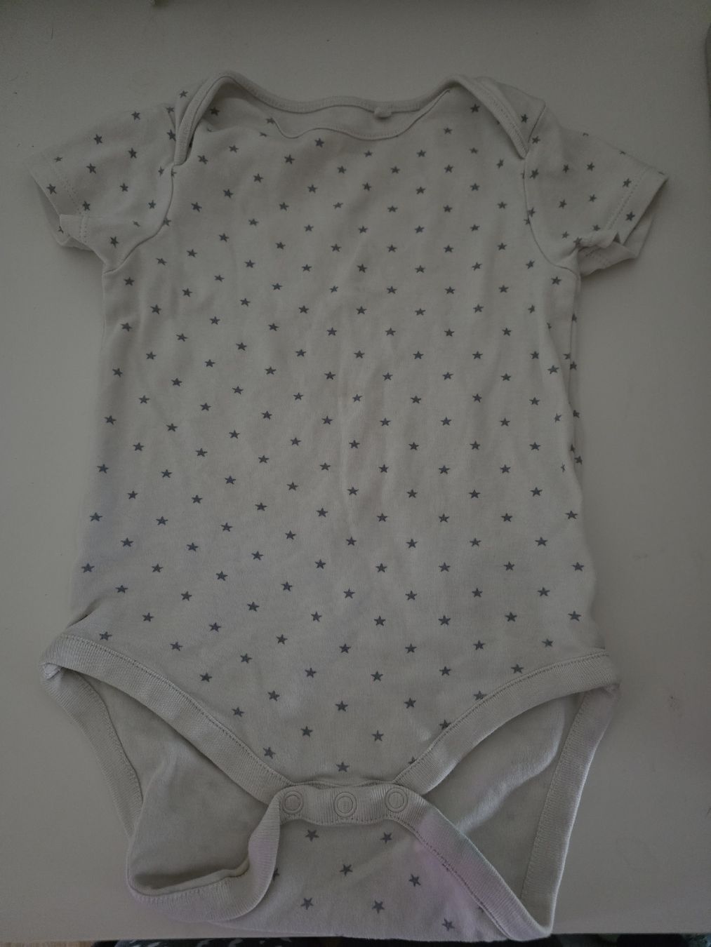 Biancheria intima: Next Baby Body Grösse 92 mit Sternen – Usato da Brüttisellen venduto da Miralaurea