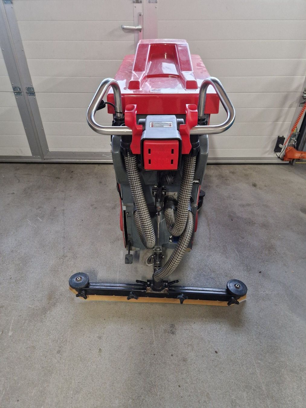 Tutte le macchine: OCCASION - SCHEUERSAUGMASCHINE GANSOW 62BF65 – Usato da Wangen Sz venduto da RB1585 5