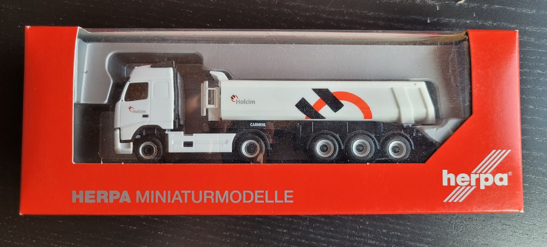 Herpa Kits de montage: Herpa LKW's 1:87 – D'occasion à Hettiswil par kuese85 5