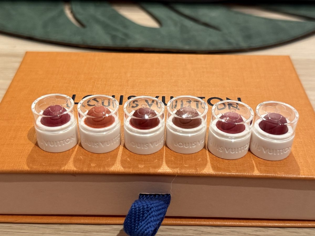 Make-up: Louis Vuitton LV Beauté Sampler Set – Nuovo e nell'imballaggio originale da Luzern venduto da sas_r89l