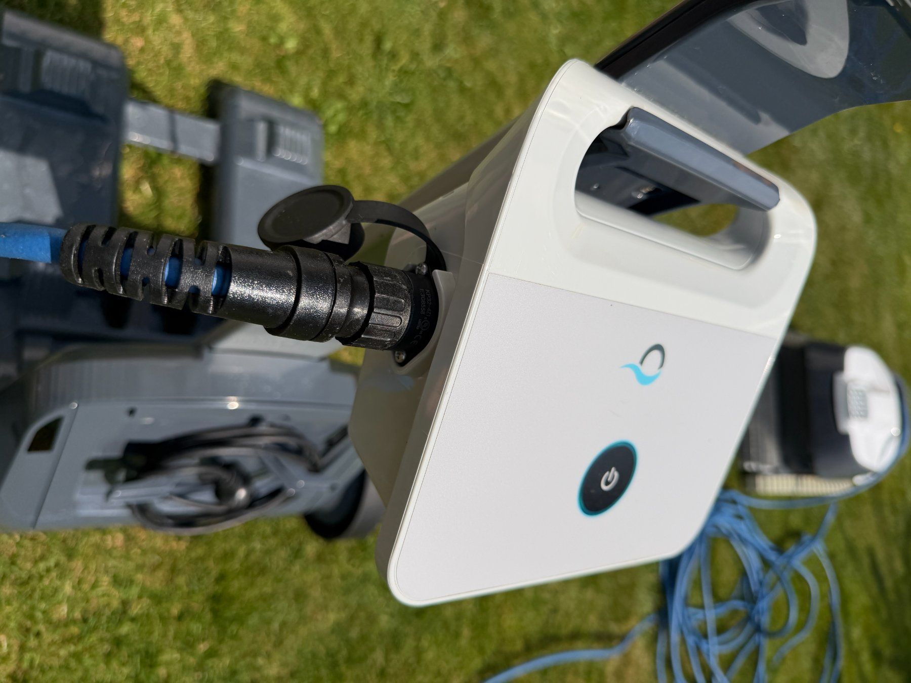Dolphin Accessoires de piscine: Pool Roboter PoolBot PB35 Dolphin Mod. 2020 – D'occasion à Baar par Wolferich 6
