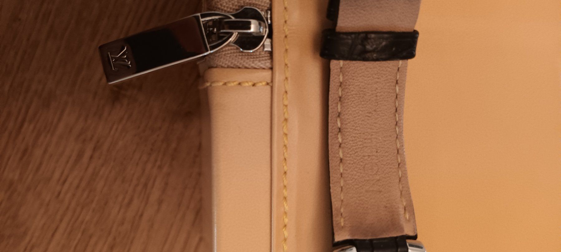 Louis Vuitton Orologi: LOUIS VUITTON UHR Tambour, Autom.Reduziert! – Usato da Maienfeld venduto da Andyr44 6